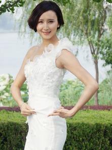 胡静个人资料,从影视明星到贤妻良母，多面人生精彩纷呈  第2张