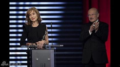 电影丝带照片,穿越时光的救赎之旅  第2张