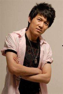 高进的照片,光影中的音乐才子  第3张